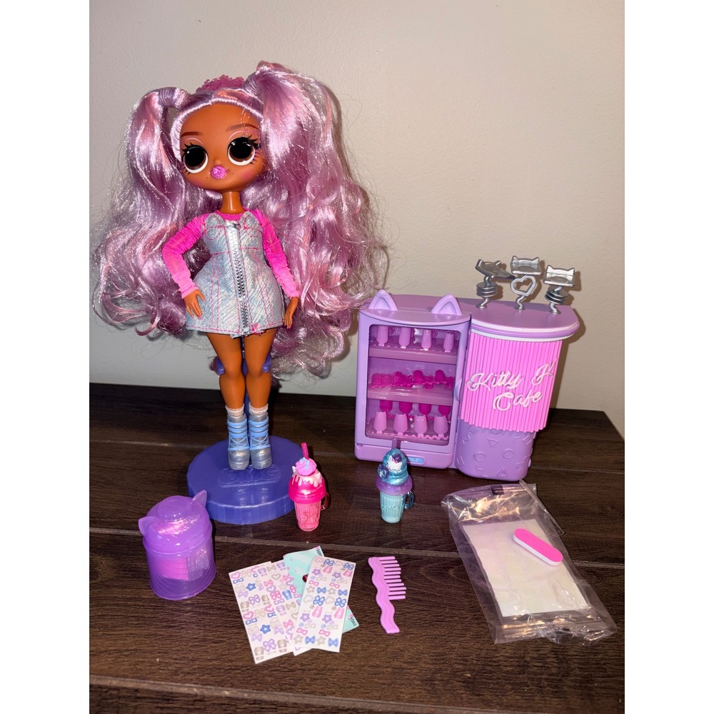 LOL Surprise OMG Sweet Nails Cafe Playset with Doll and Accessories Purple Hair